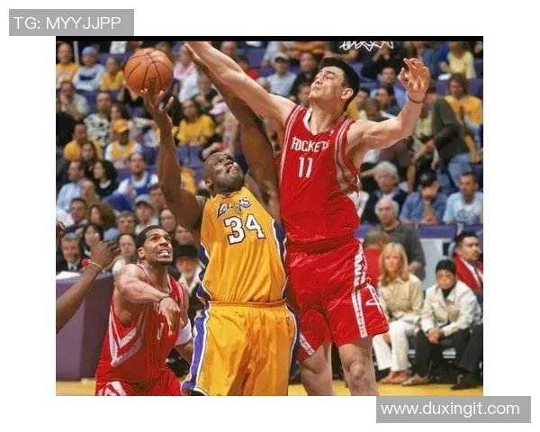 姚明在NBA的奋斗历程与不懈努力成就传奇篮球生涯