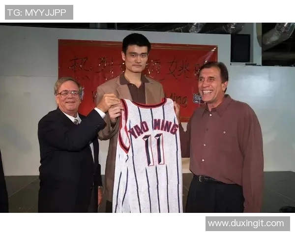 姚明与队长的传奇篮球之路:从赛场到人生的深刻启示 姚明与队长的传奇篮球之路:从赛场到人生的深刻启示