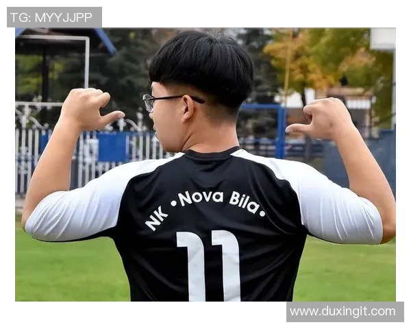 穿11号球衣的足球明星们的传奇故事与辉煌成就解析 穿11号球衣的足球明星们的传奇故事与辉煌成就解析