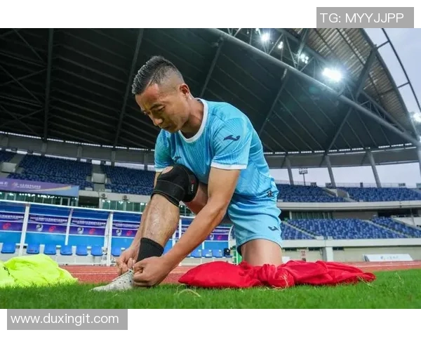 足球明星李响精彩瞬间大集合盘点他的经典照片与赛场风采