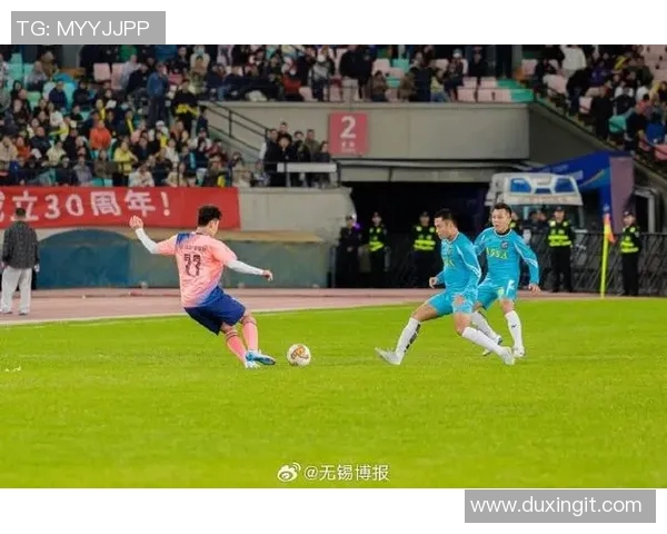 2023年足球明星赛盛况空前球迷热情高涨星光璀璨尽显风采