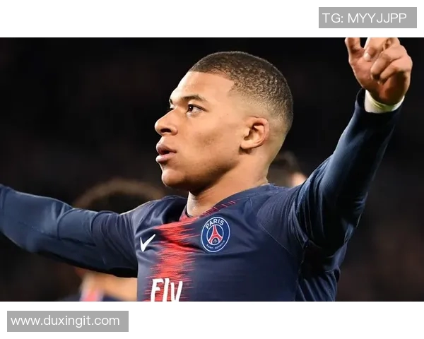 足球明星佩戴手环的意义与影响探讨