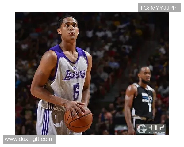 篮球明星问答揭秘他们的训练秘诀与职业生涯背后的故事