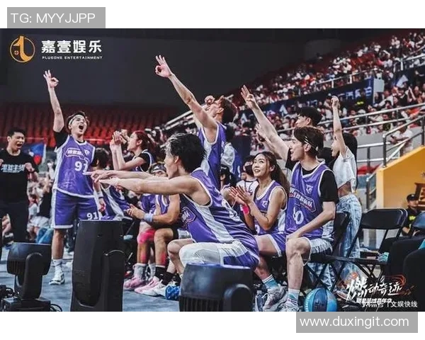带话筒的篮球明星如何在赛场外传递激情与梦想 带话筒的篮球明星如何在赛场外传递激情与梦想
